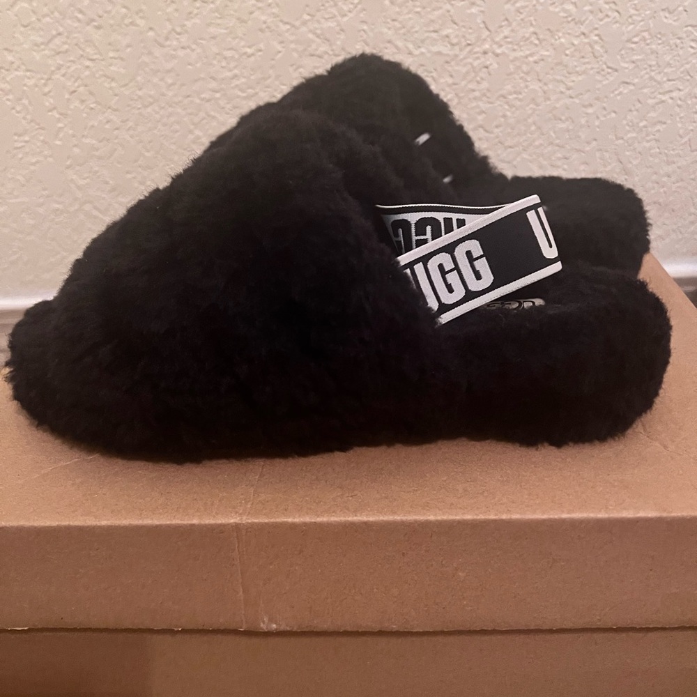 Ugg slides